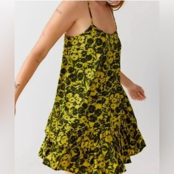 Urban Outfitters Camile Mini Dress in Black and Yellow Size Small - Picture 1 of 7